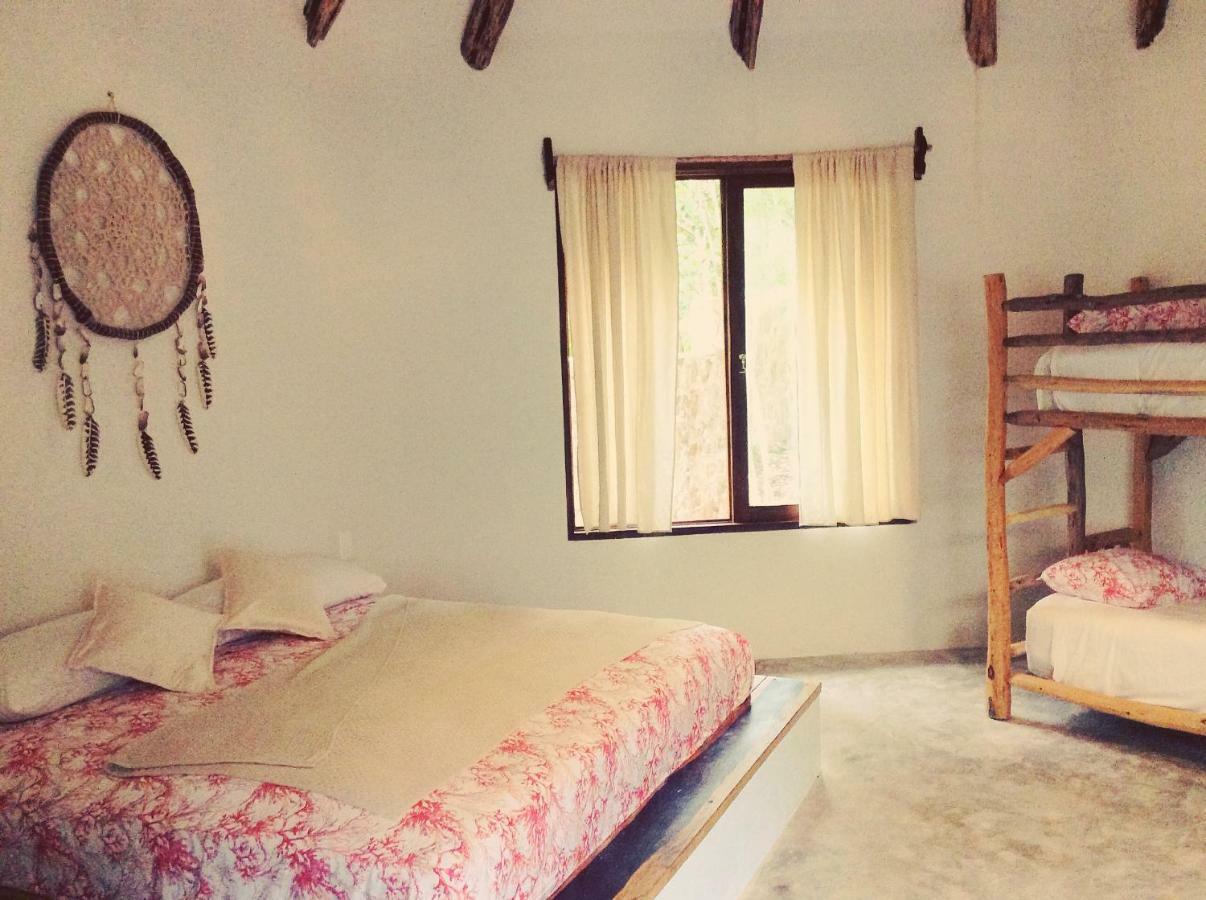 Escarabajo Rojo Bed & Breakfast ตูลุม ภายนอก รูปภาพ